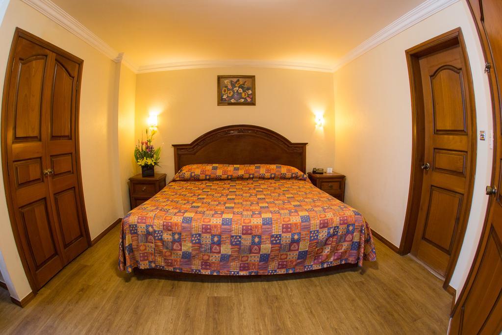 Hotel Excalibur Kota Meksiko Bagian luar foto